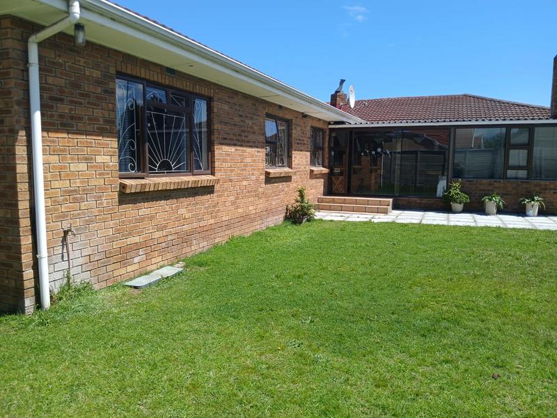 4 Bedroom Property for Sale in Rustdal Western Cape